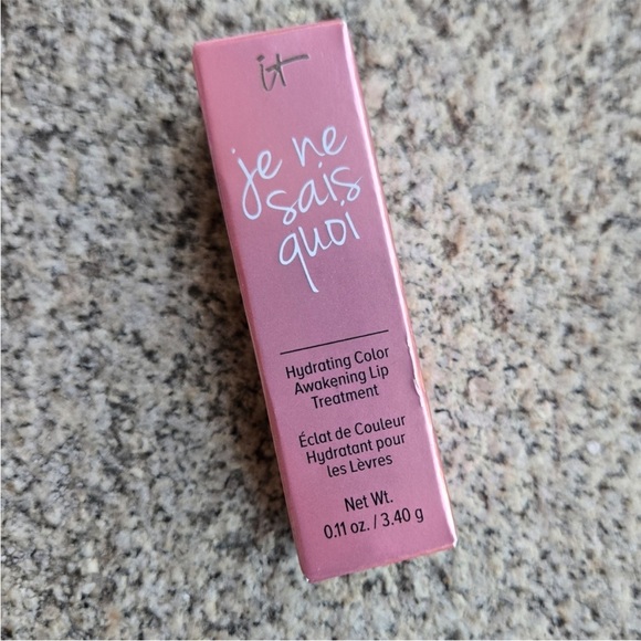 IT Cosmetics Je Ne Sais Quoi Hydrating Lip Balm Treatment, NWOT - Picture 6 of 10